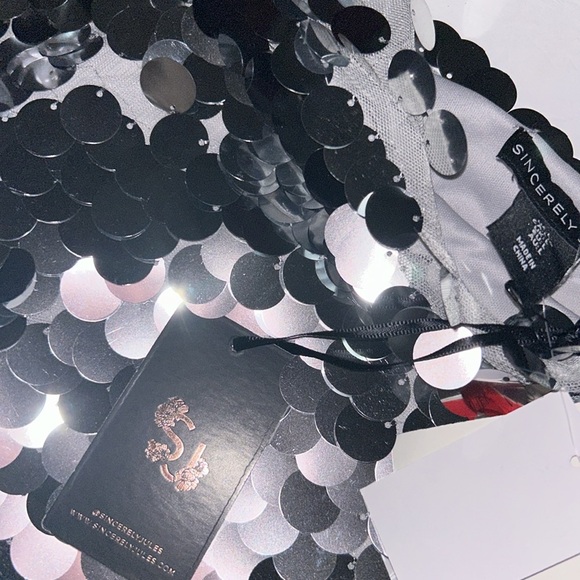 Silver sequence crop top - Picture 4 of 4